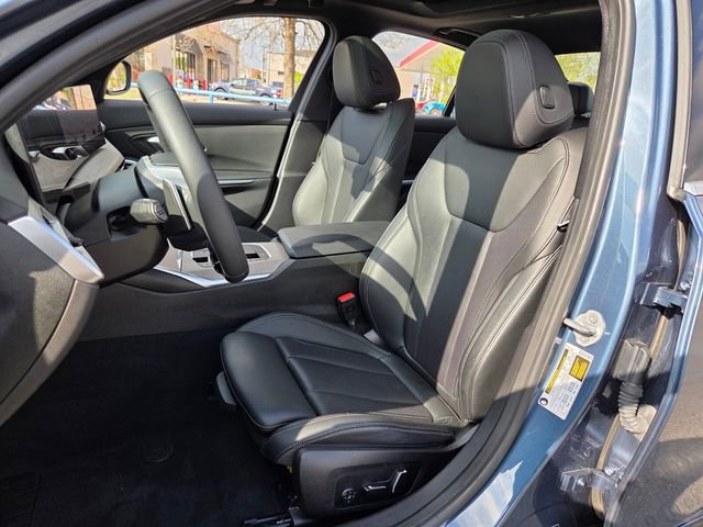 Used 2025 BMW 330i Sedan image 9
