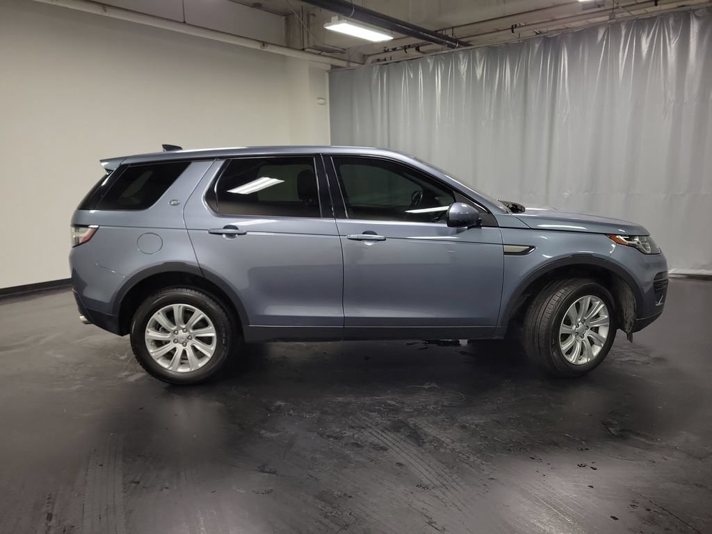Used 2019 Land Rover Discovery Sport SE AWD/4WD image 10