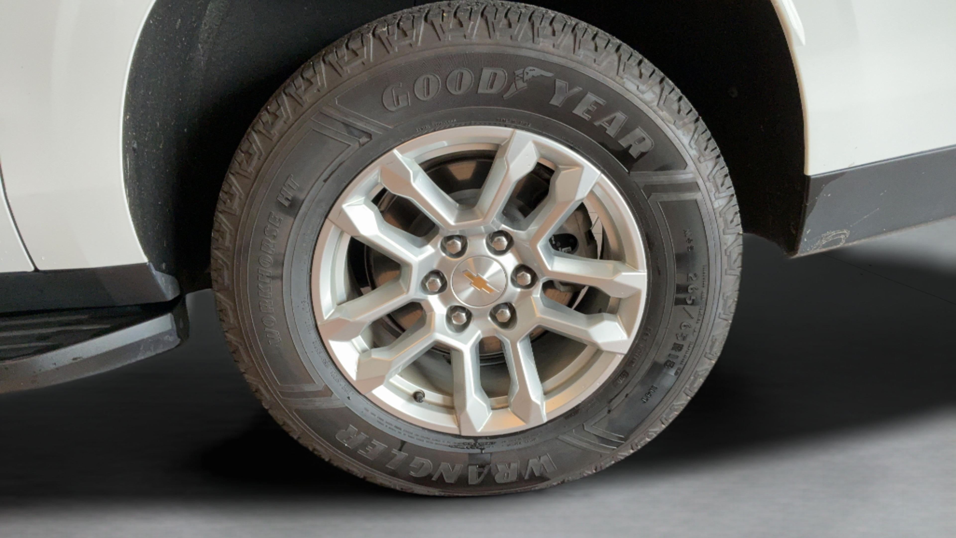 Used 2025 Chevrolet Suburban LT AWD/4WD image 49