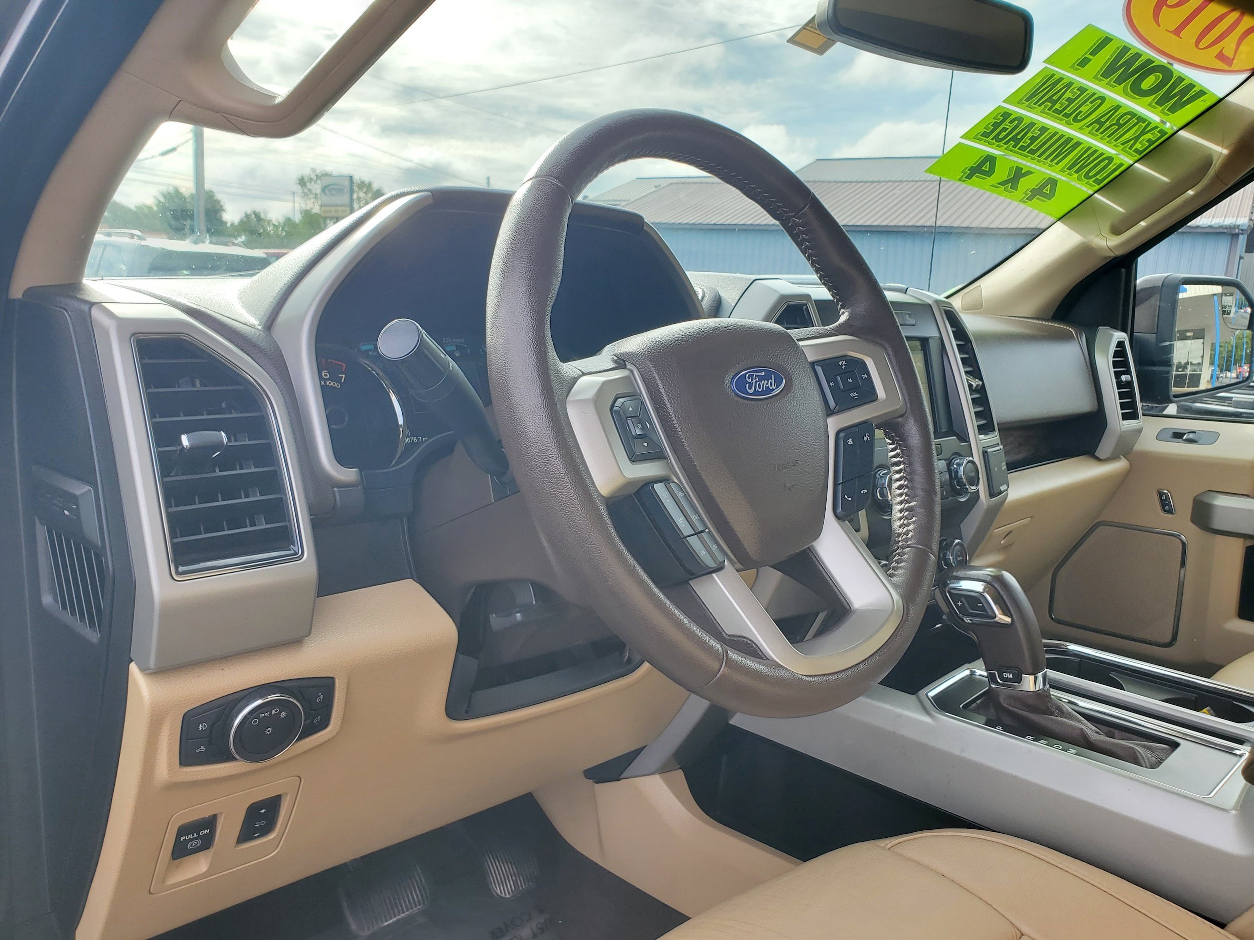 Used 2019 Ford F150 Lariat AWD/4WD image 11
