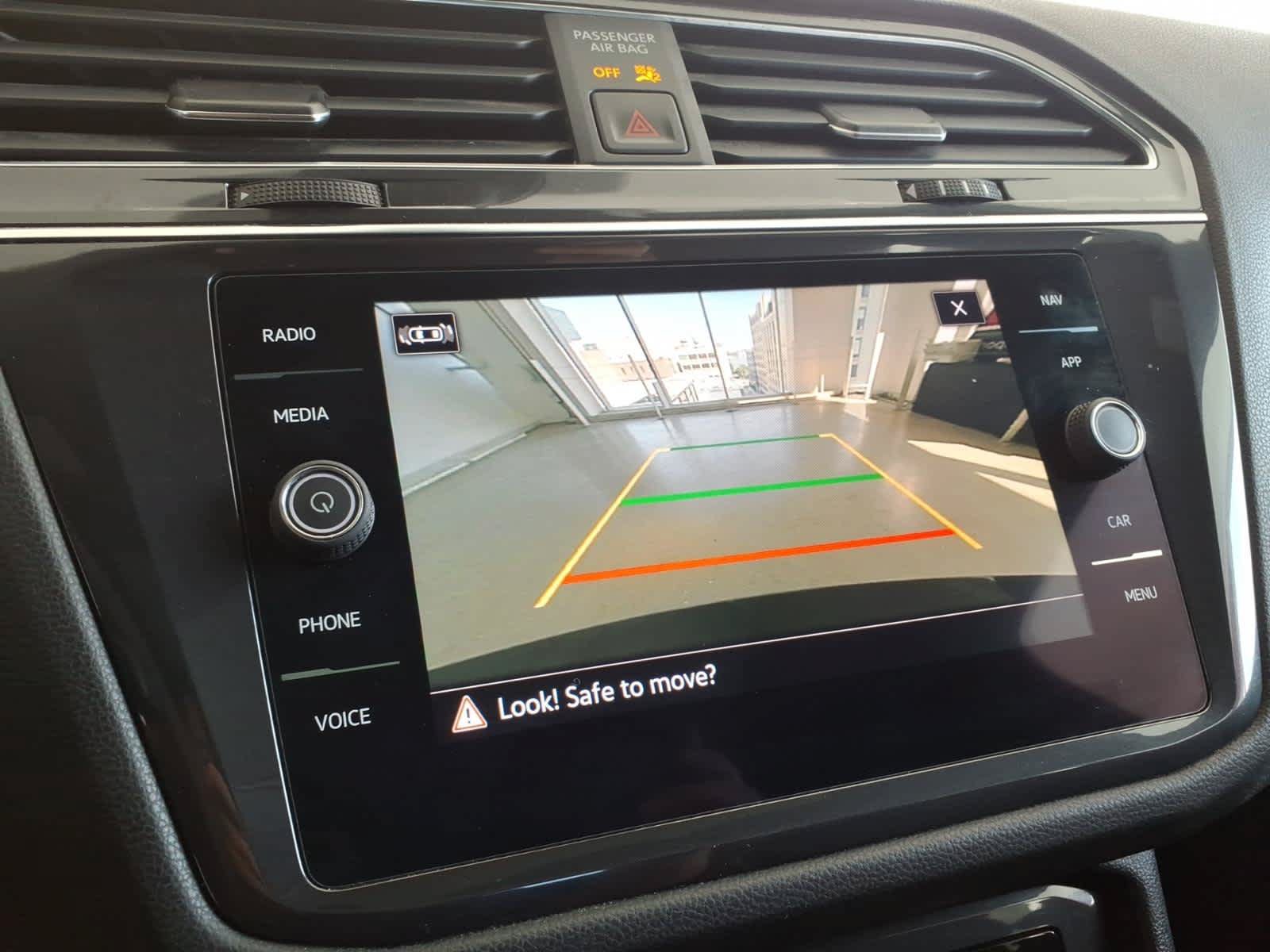 Certified 2022 Volkswagen Tiguan SEL R-Line AWD/4WD image 24