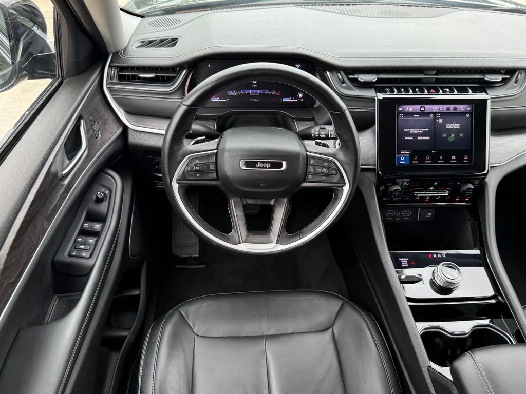 Used 2022 Jeep Grand Cherokee L Limited AWD/4WD image 19