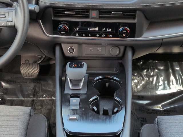 Certified 2023 Nissan Rogue SV FWD image 19