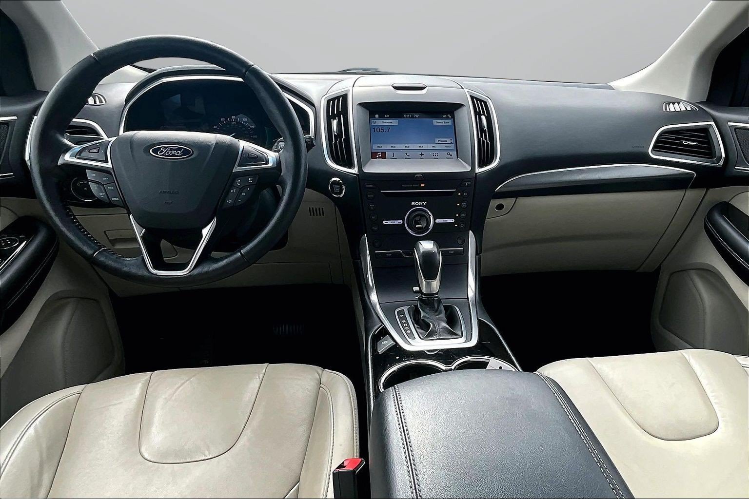 Used 2016 Ford Edge Titanium w/ Technology Package AWD/4WD image 14