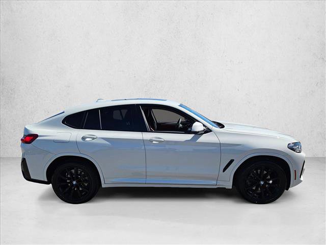 Used 2025 BMW X4 xDrive30i w/ M Sport Package image 4