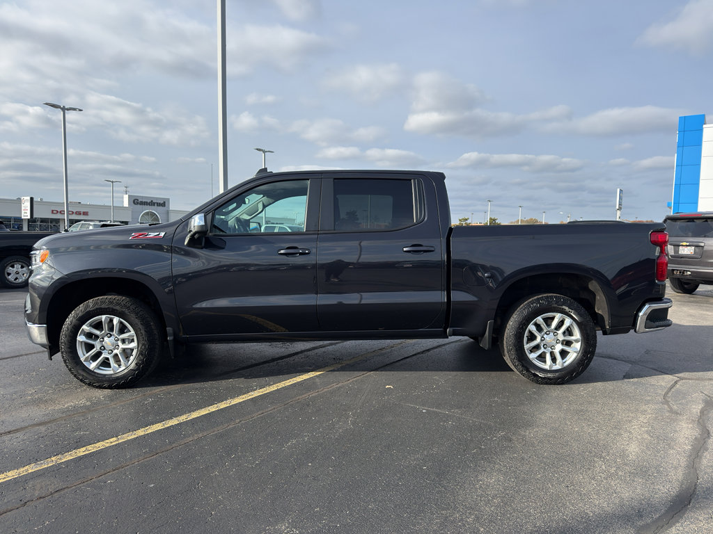 Used 2024 Chevrolet Silverado 1500 LT w/ Z71 Off-Road Package image 6