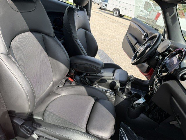 Used 2022 MINI Cooper S w/ Premium Package FWD image 32
