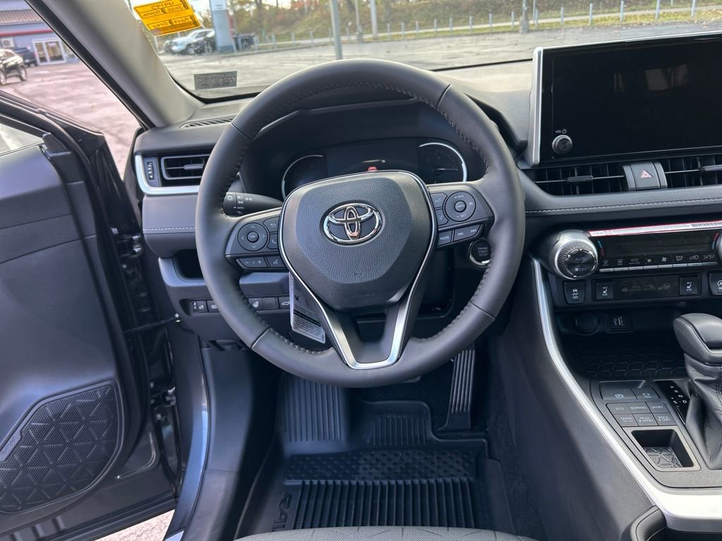New 2025 Toyota RAV4 XLE image 21