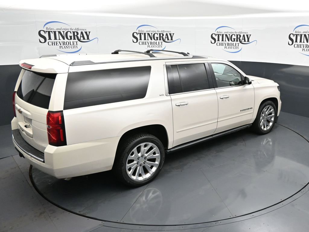 Used 2015 Chevrolet Suburban LTZ RWD image 15