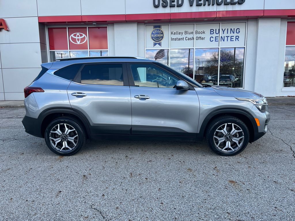 Used 2021 Kia Seltos EX image 7