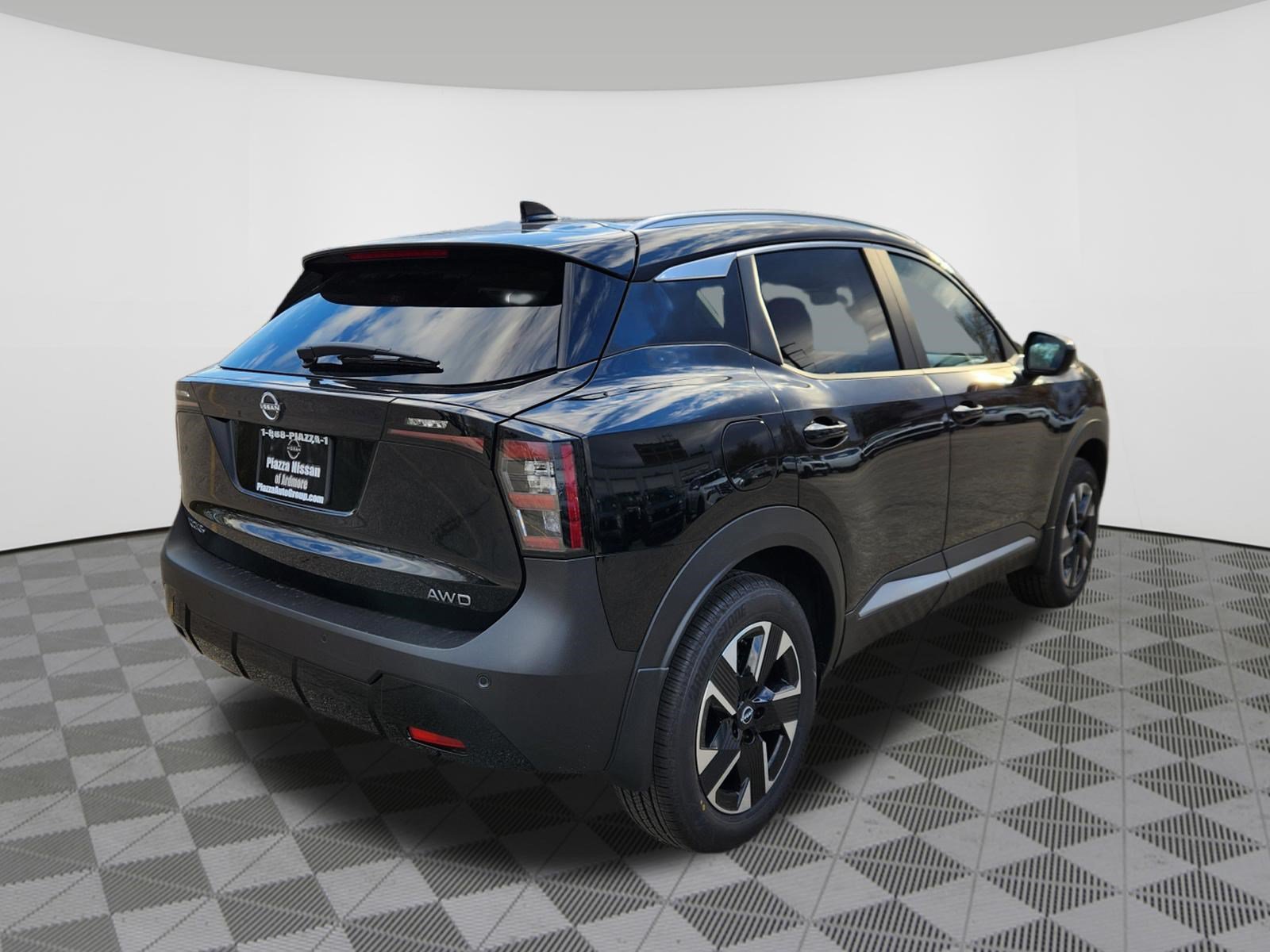 Used 2026 Nissan Kicks SV w/ Cold Weather Package AWD/4WD image 4