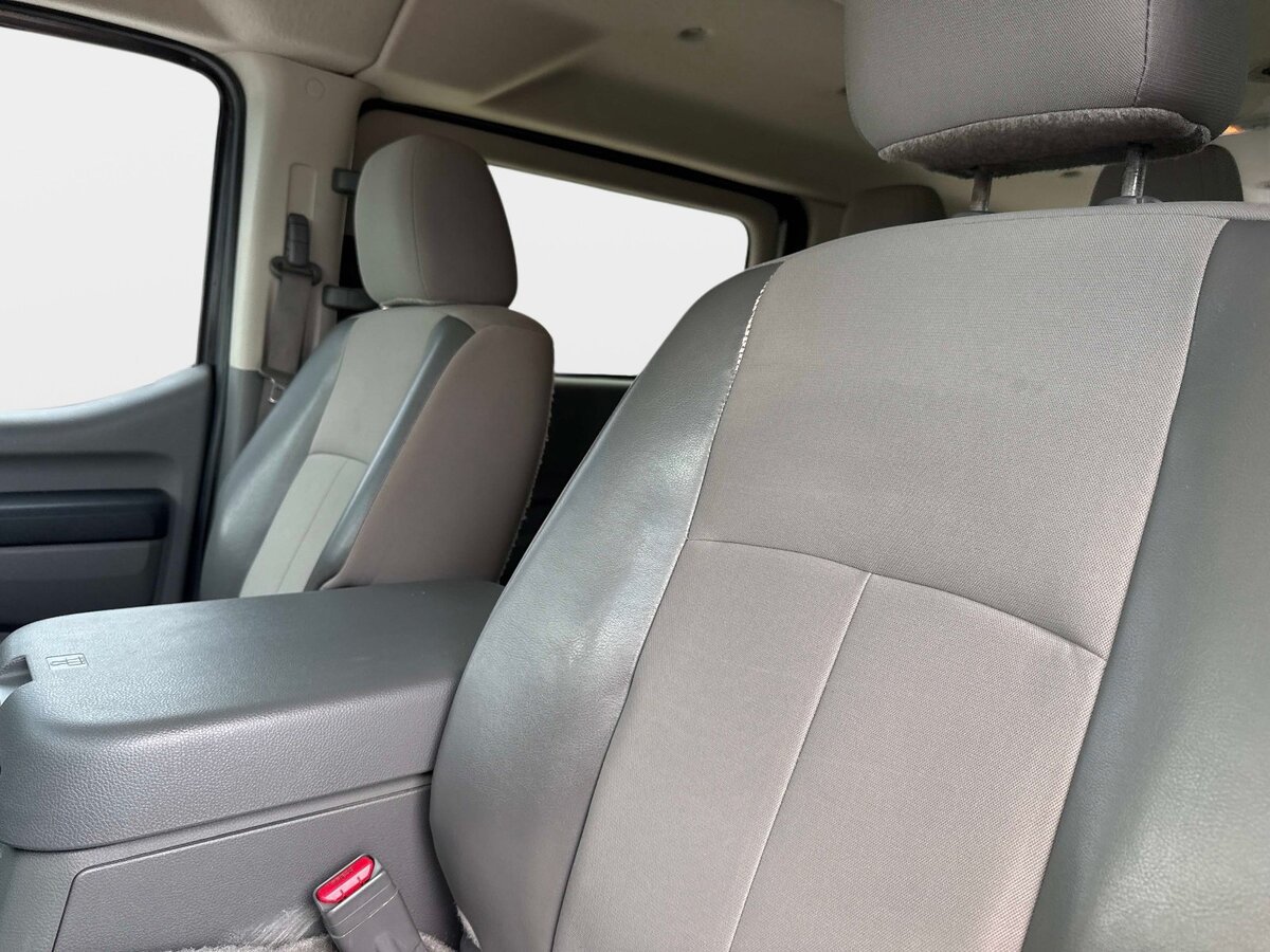 Used 2015 Nissan NV 3500 SV w/ Technology Package RWD image 19