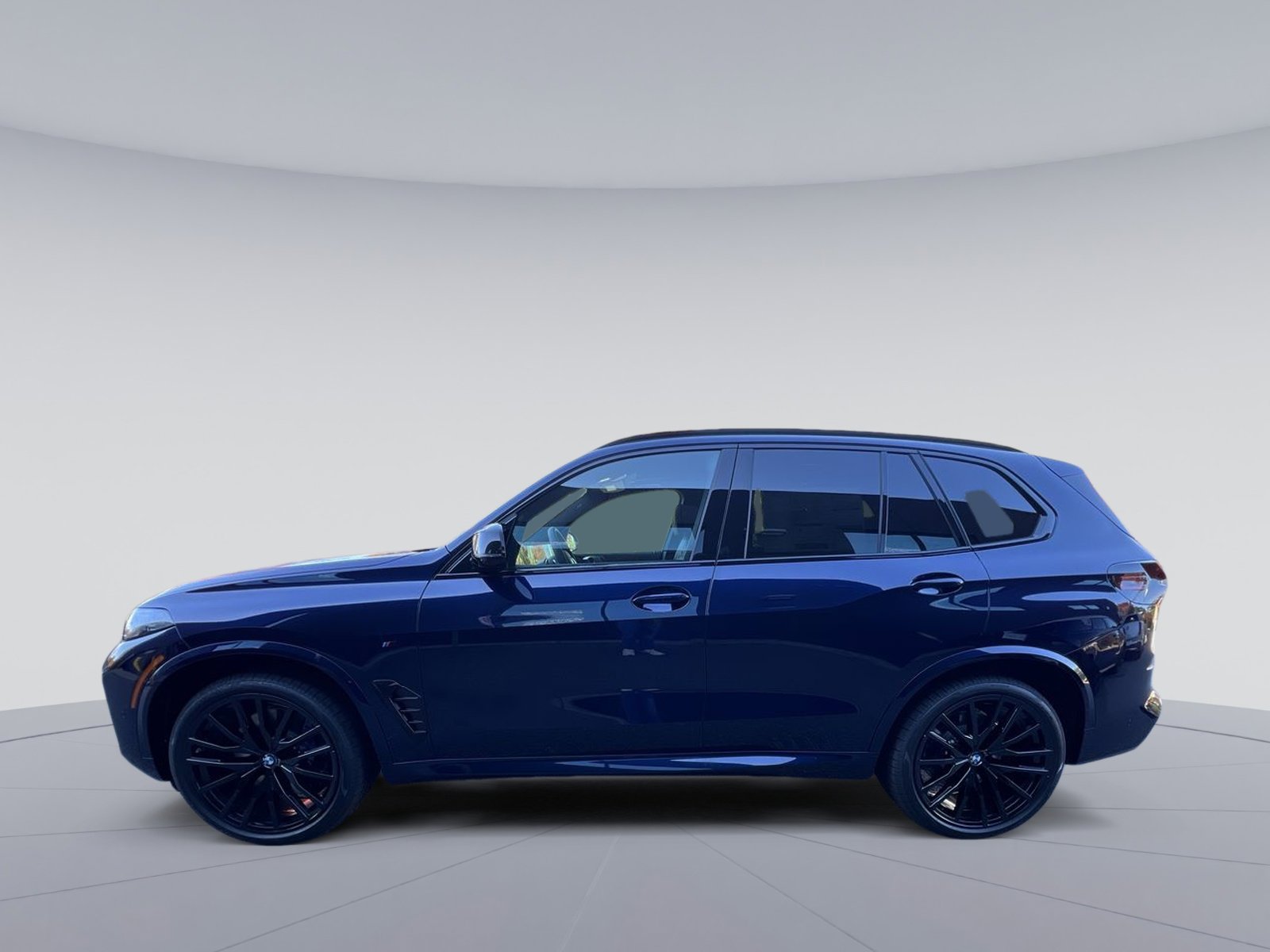 New 2026 BMW X5 M60i image 2