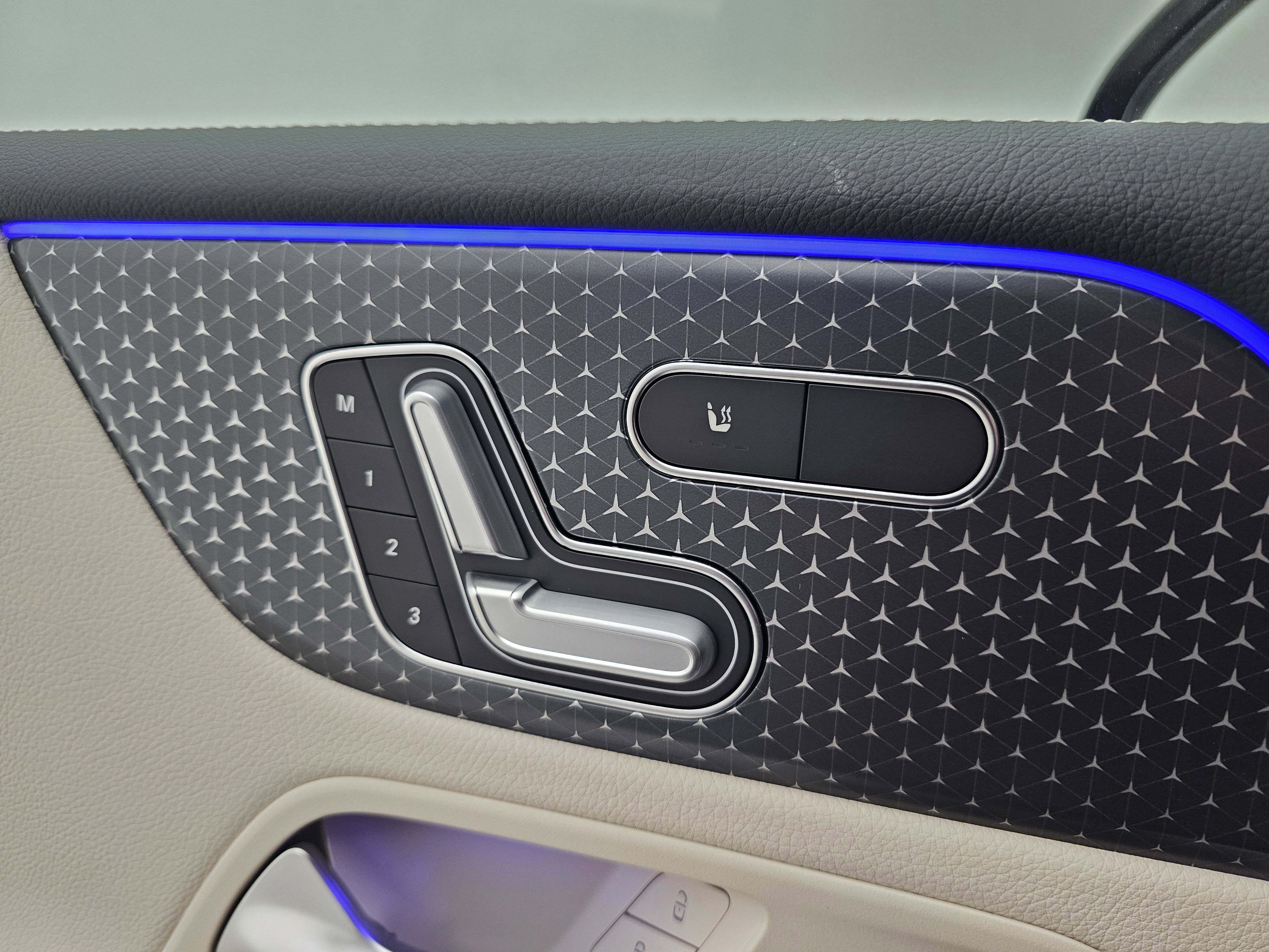 New 2026 Mercedes-Benz GLB 250 4MATIC image 13