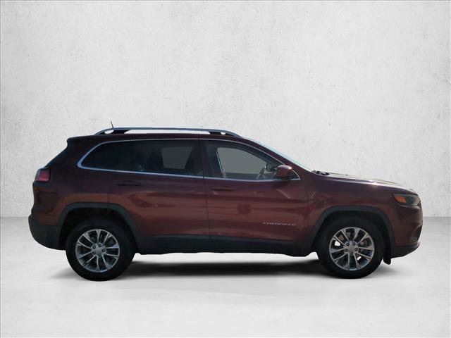 Used 2019 Jeep Cherokee Latitude Plus w/ Comfort/Convenience Group FWD image 4