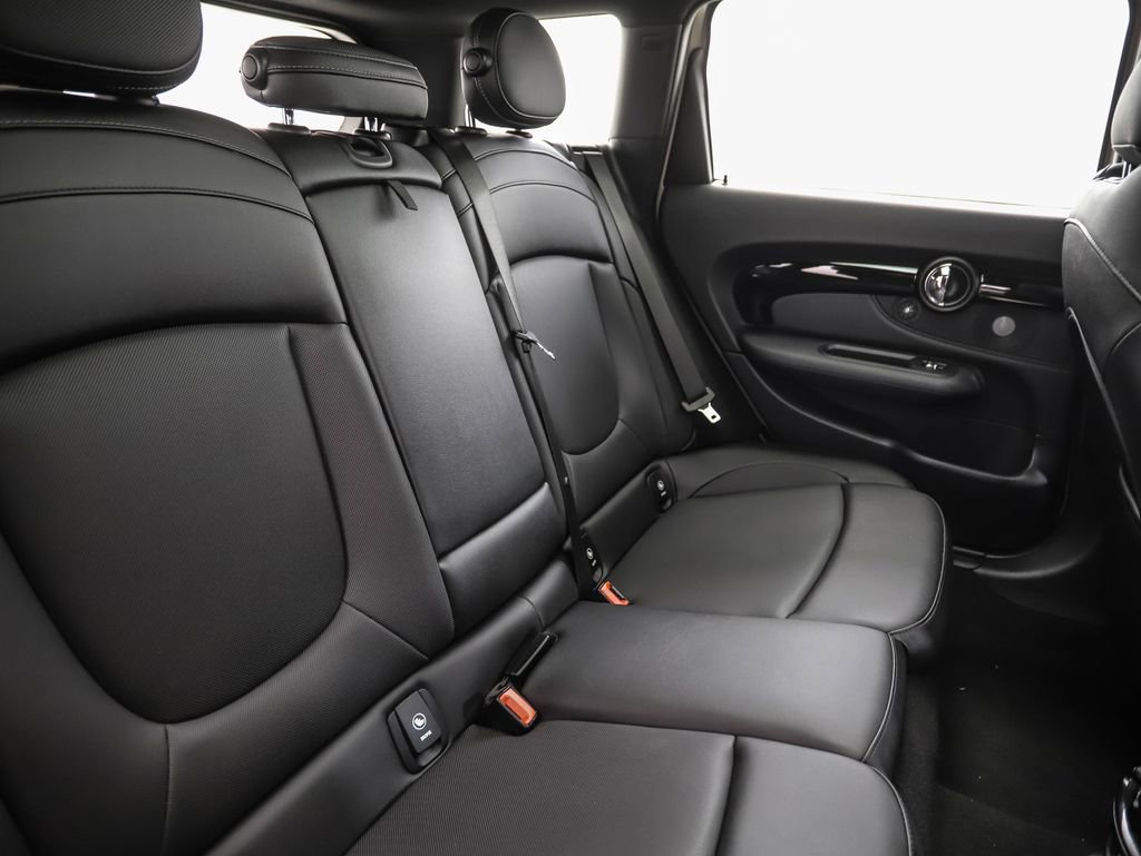 Used 2023 MINI Cooper Clubman S w/ Premium Package image 26