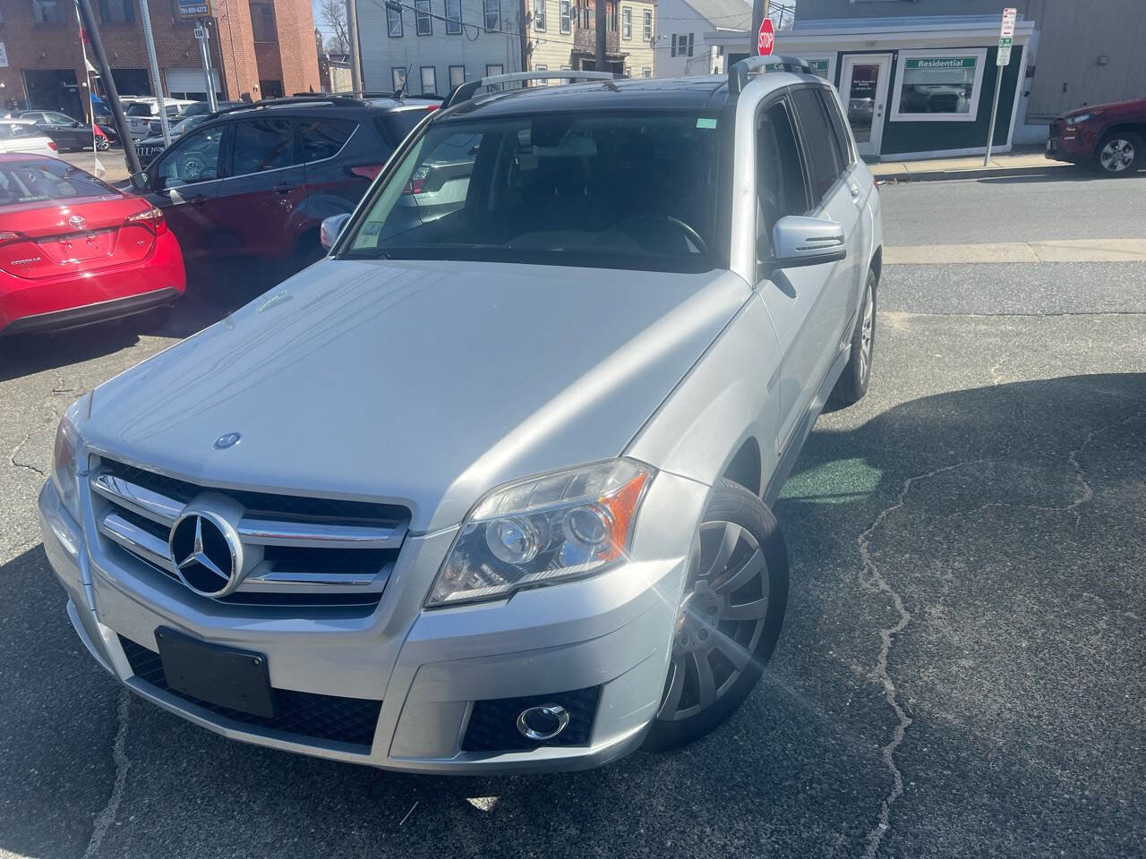 Used 2011 Mercedes-Benz GLK 350 4MATIC image 2