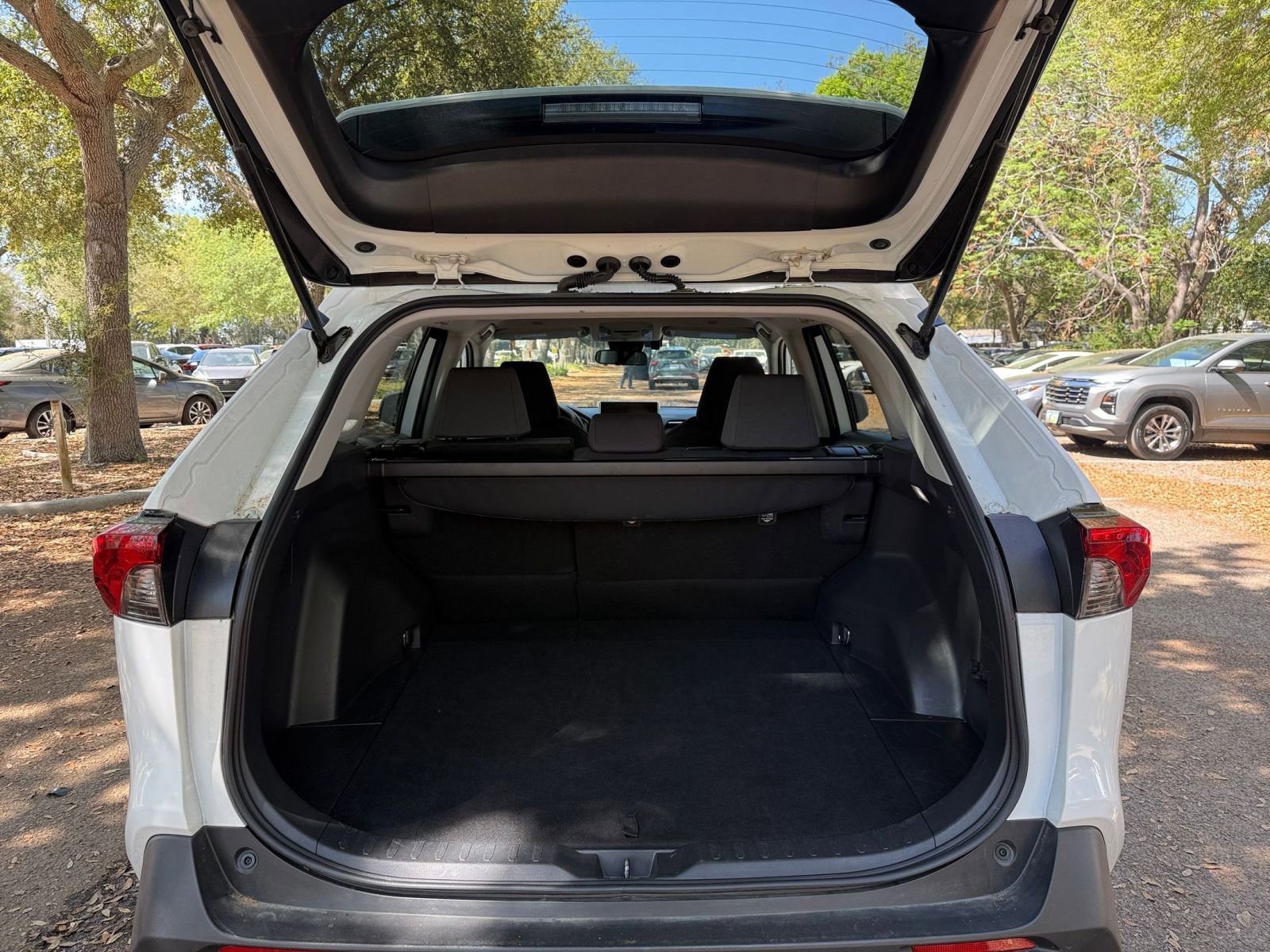 Used 2025 Toyota RAV4 XLE w/ Weather Package FWD image 27