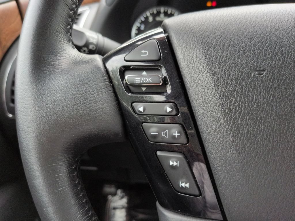 Certified 2023 Nissan Armada SL w/ Captain's Chairs Package RWD image 26