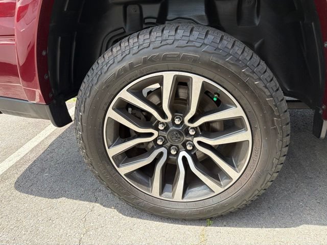 Used 2025 RAM 1500 Limited w/ Off Road Group AWD/4WD image 35
