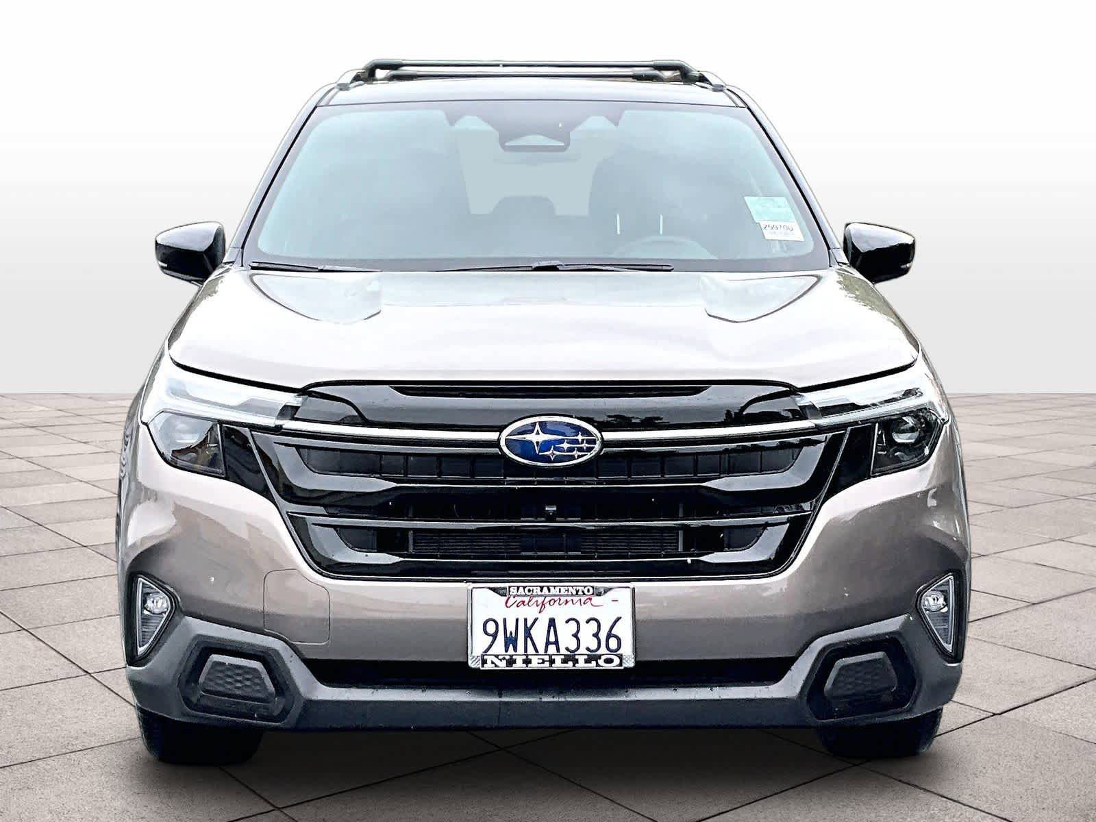 Used 2025 Subaru Forester Touring AWD/4WD image 3