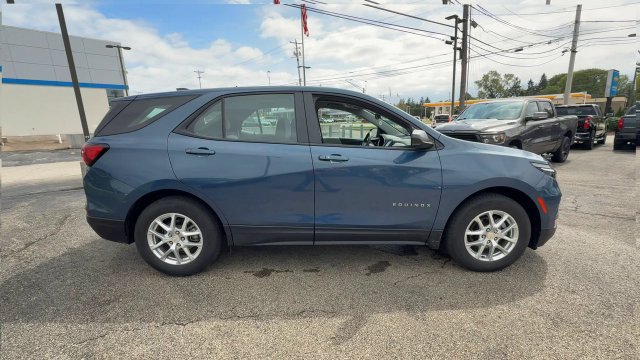 Used 2024 Chevrolet Equinox LS FWD image 9