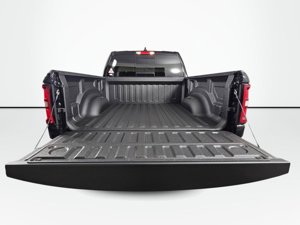 New 2026 RAM 1500 Express AWD/4WD image 17