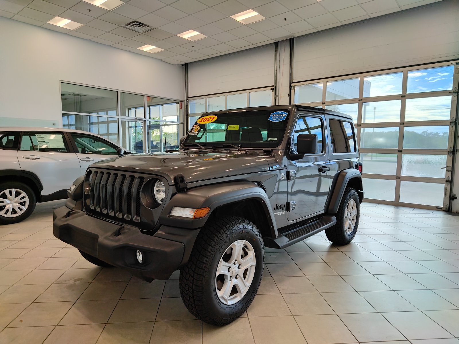 Used 2021 Jeep Wrangler Sport AWD/4WD image 7