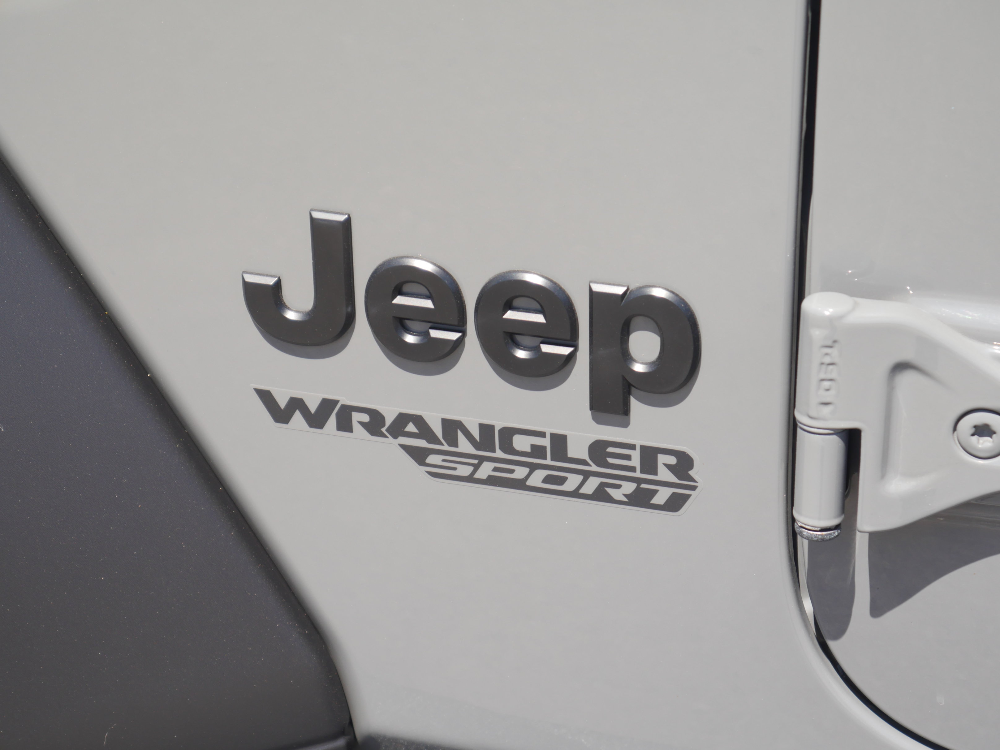 Used 2021 Jeep Wrangler Sport AWD/4WD image 17