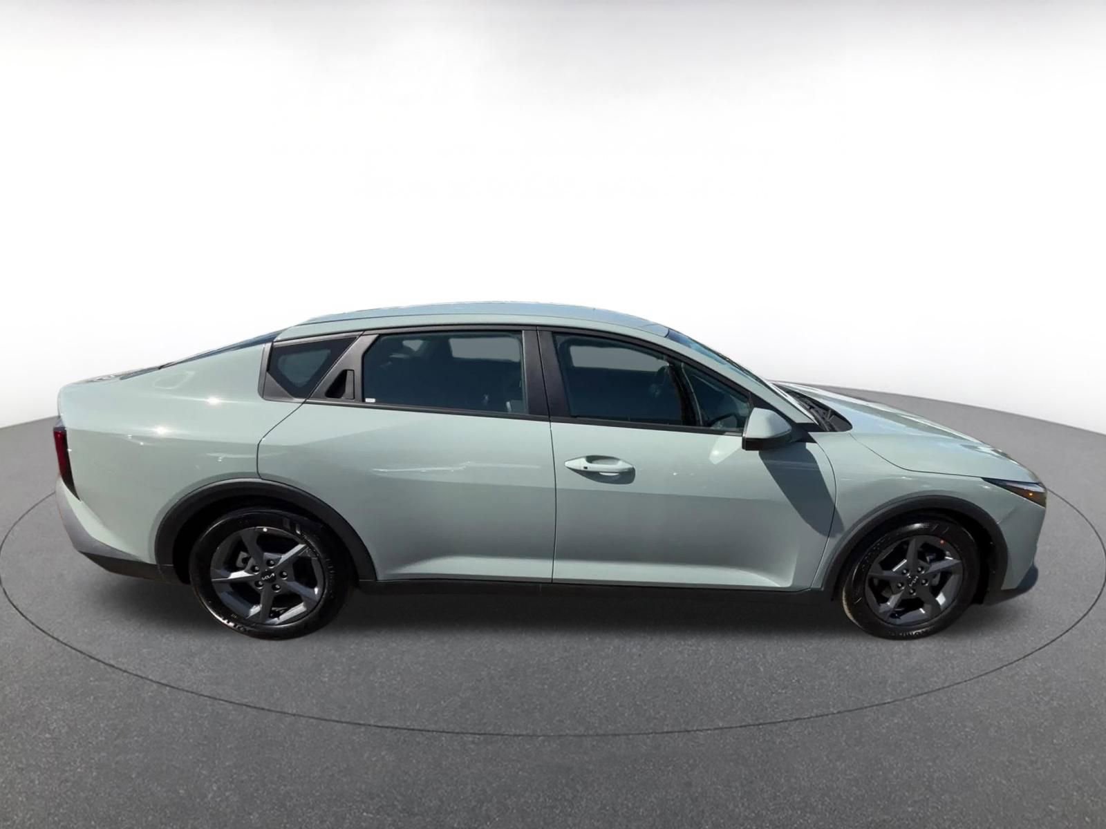 Used 2025 Kia K4 FWD image 16