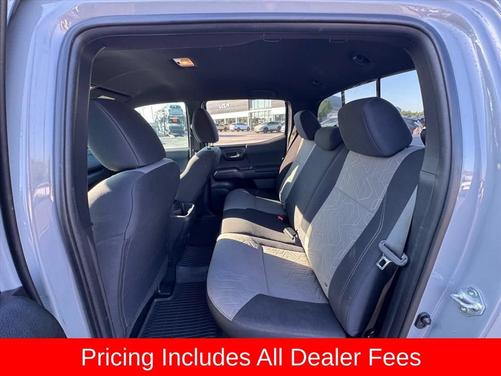 Used 2021 Toyota Tacoma TRD Sport w/ Technology Package RWD image 12