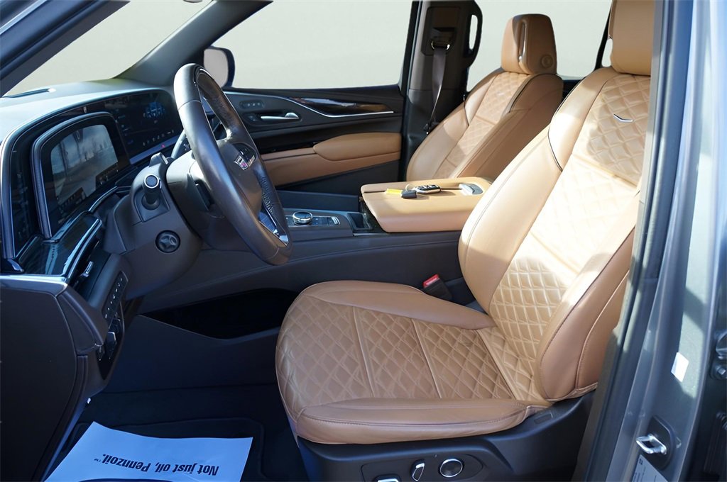 Used 2021 Cadillac Escalade Sport w/ Driver Assist Tech Package image 21