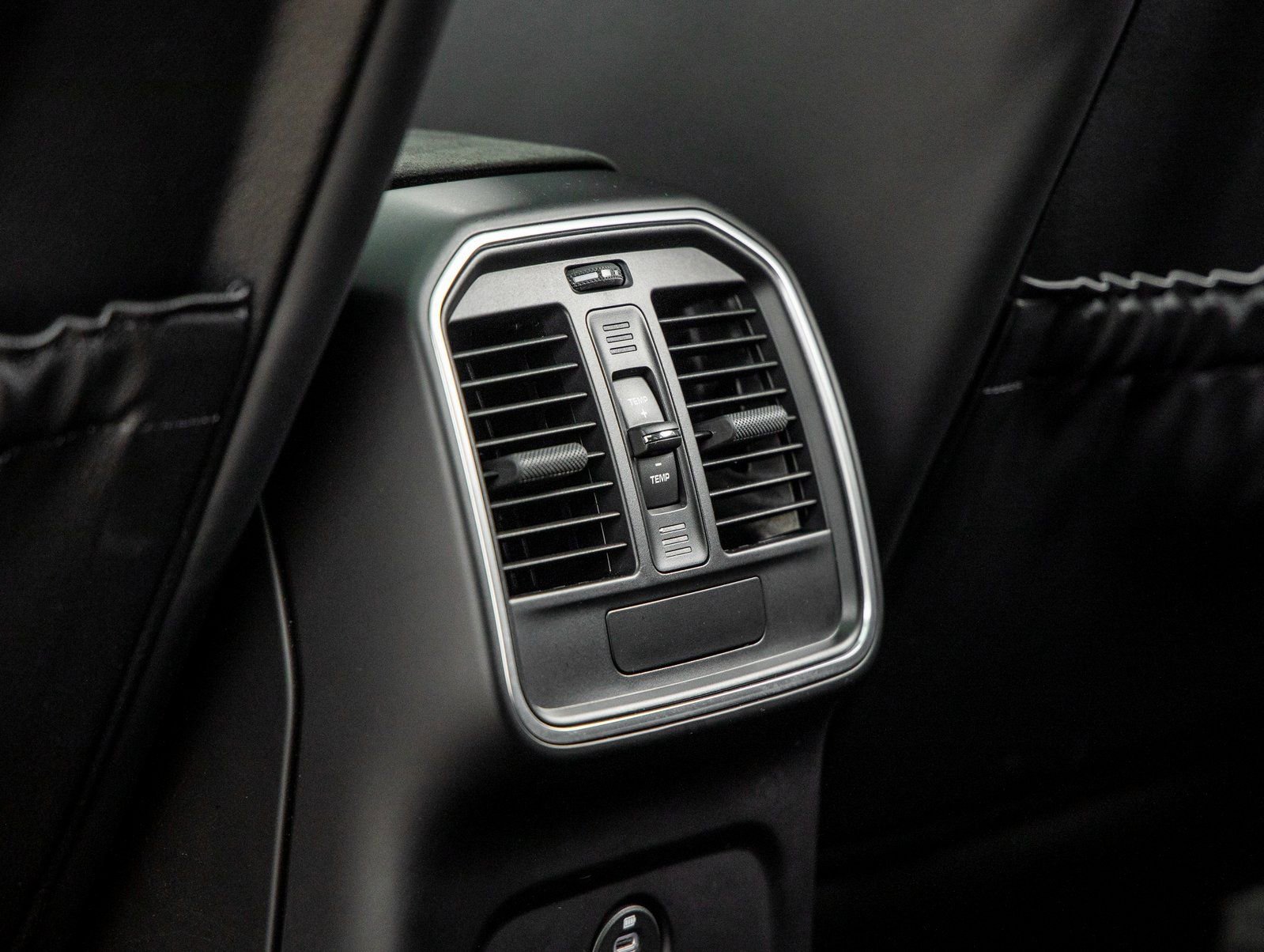 Used 2023 Porsche Macan GTS image 37