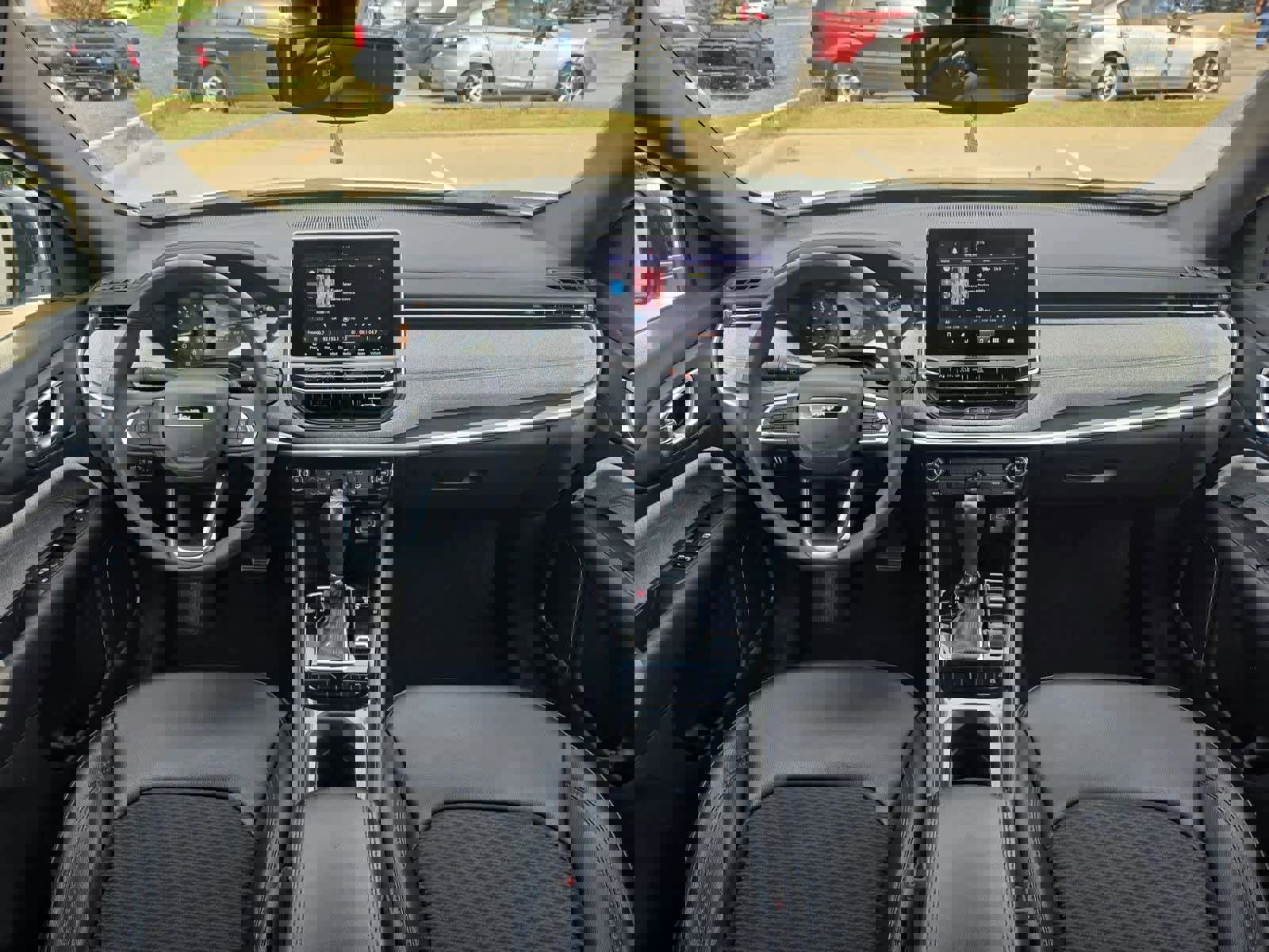 Used 2023 Jeep Compass Latitude image 15