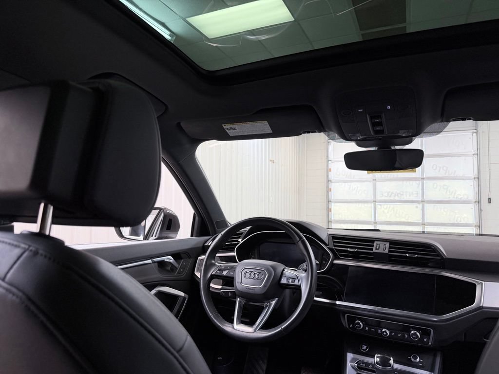 Used 2021 Audi Q3 2.0T Premium w/ Convenience Package AWD/4WD image 29