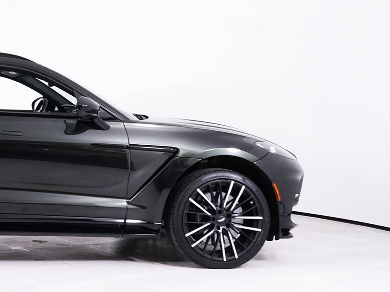 Used 2023 Aston Martin DBX 707 image 15