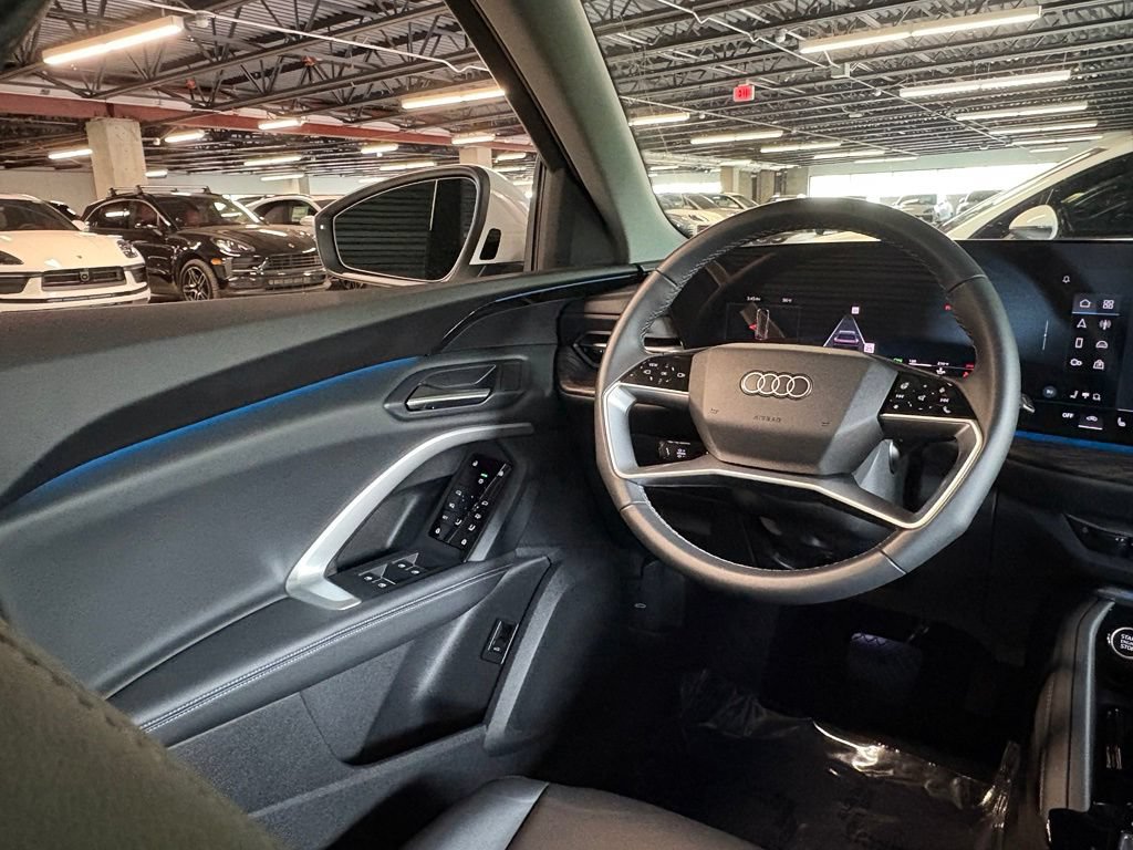 Used 2025 Audi Q5 Premium w/ Convenience Package AWD/4WD image 18