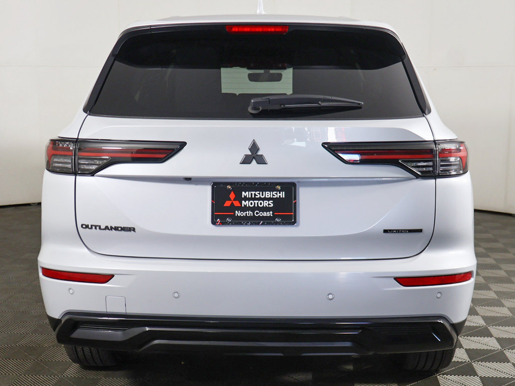 New 2026 Mitsubishi Outlander LE FWD image 13