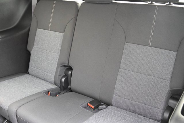 Used 2025 GMC Acadia Elevation image 15