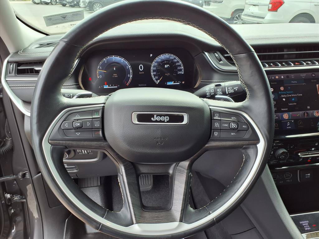 Used 2022 Jeep Grand Cherokee L Limited AWD/4WD image 15