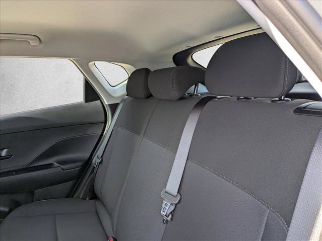 New 2027 Hyundai Kona SE FWD image 18