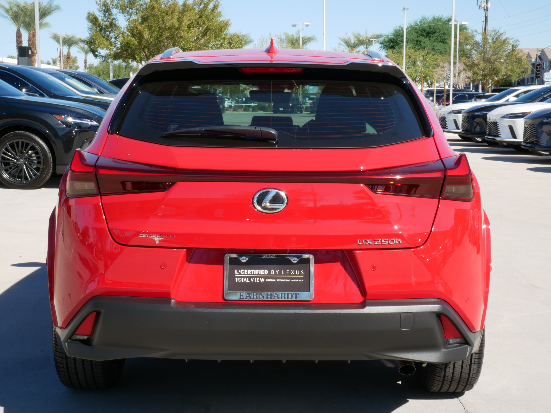 Used 2024 Lexus UX 250h FWD w/ Premium Package image 7