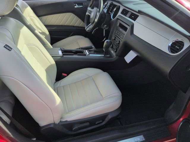 Used 2013 Ford Mustang Premium image 31