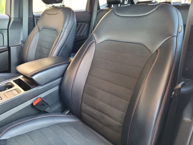 Used 2022 Ford Edge ST-Line image 20