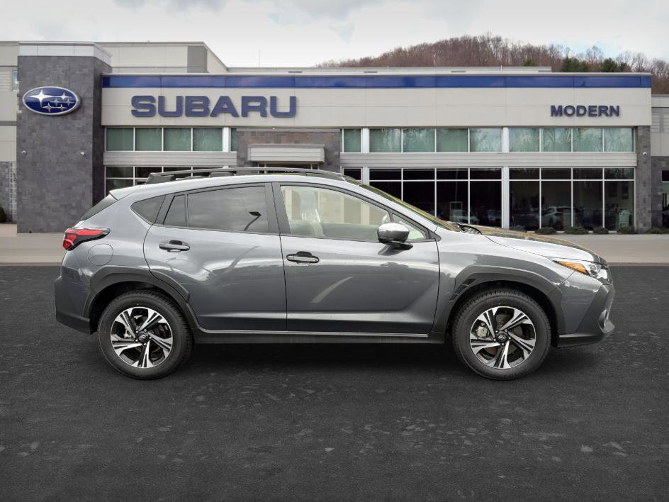 Used 2024 Subaru Crosstrek 2.0i Premium w/ Crosstrek Mirror Package AWD/4WD image 4
