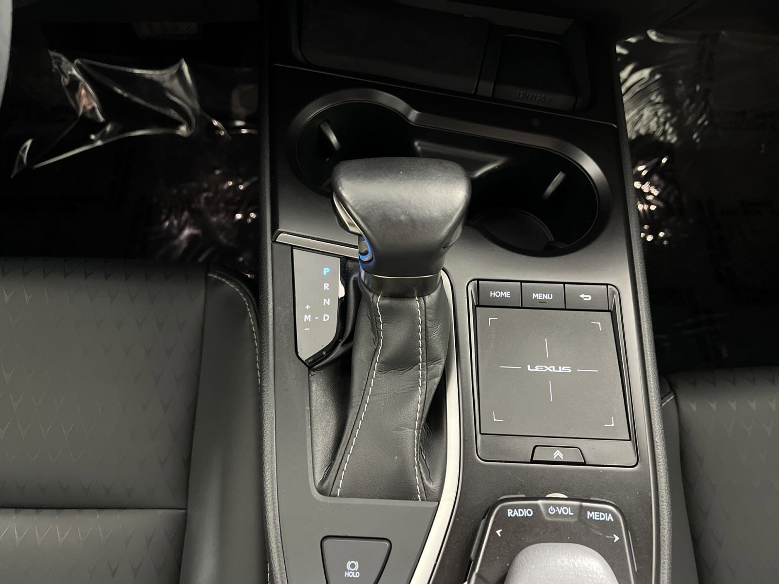 Used 2022 Lexus UX 200 w/ Accessory Package (Z2) image 21