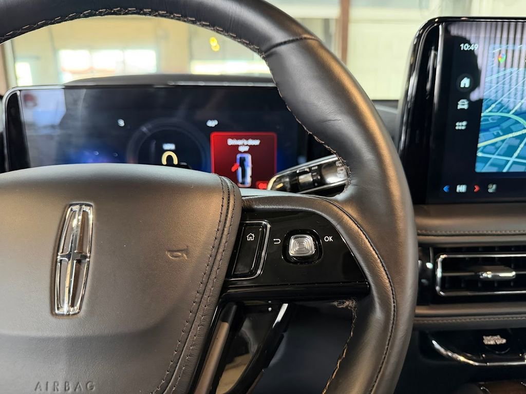 Used 2025 Lincoln Aviator Reserve w/ Equipment Group 201A AWD/4WD image 23