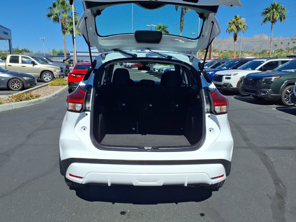 Used 2024 Nissan Kicks SV FWD image 15
