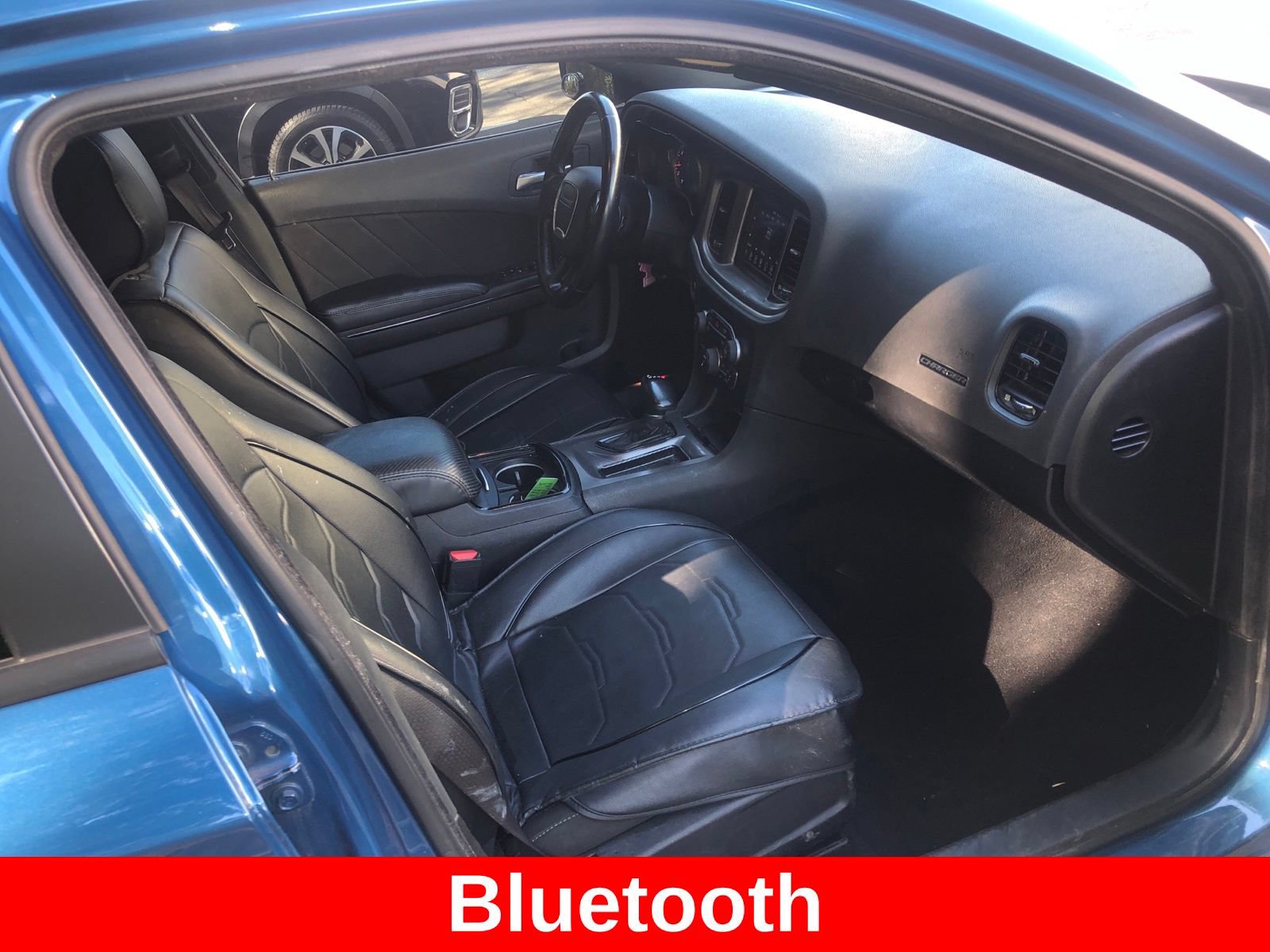 Used 2022 Dodge Charger SXT w/ Blacktop Package RWD image 8