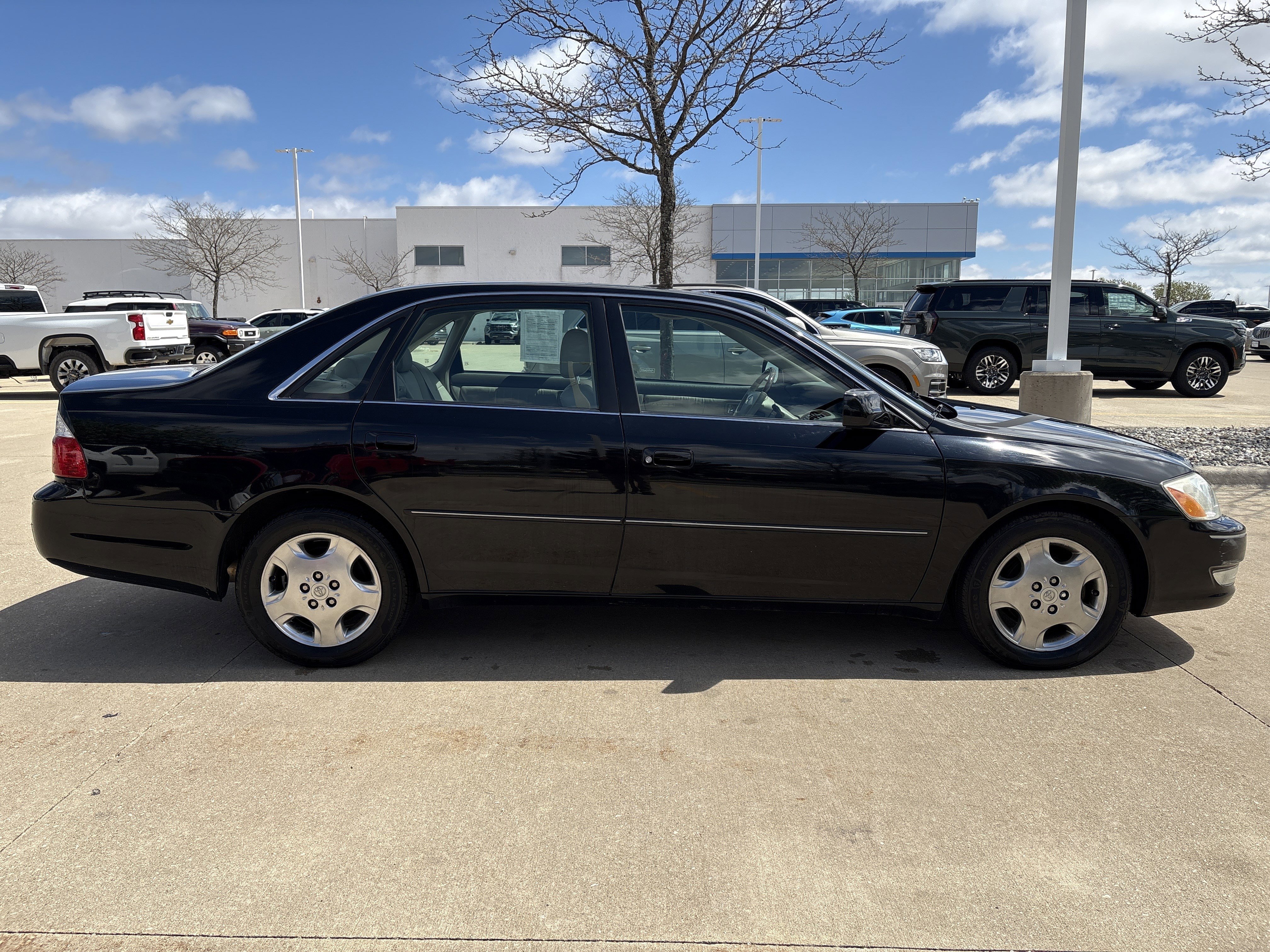 Used 2003 Toyota Avalon XLS image 8